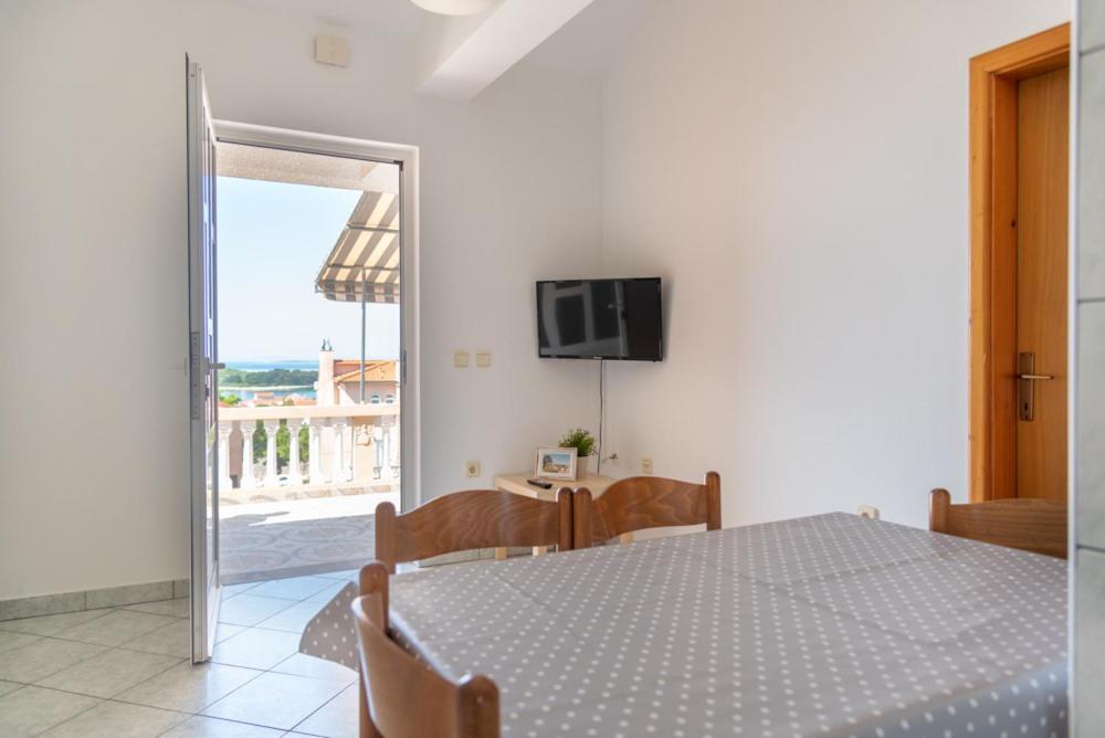 Rasin Apartments Pakoštane エクステリア 写真