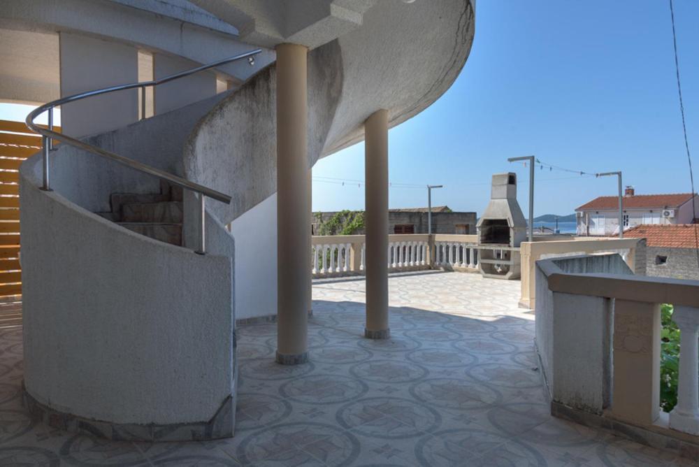 Rasin Apartments Pakoštane エクステリア 写真